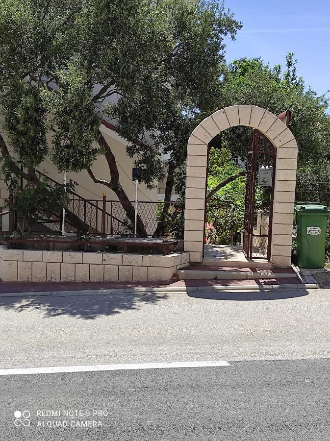 Apartment Topic Baška Voda Exterior foto