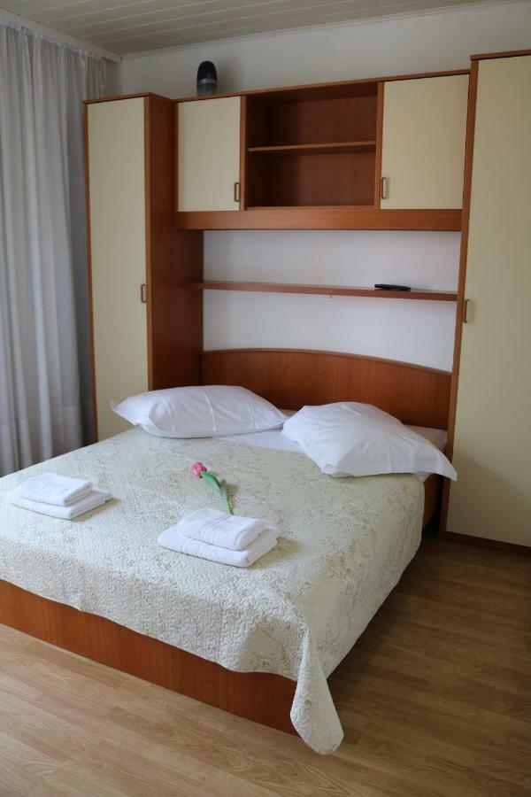 Apartment Topic Baška Voda Exterior foto